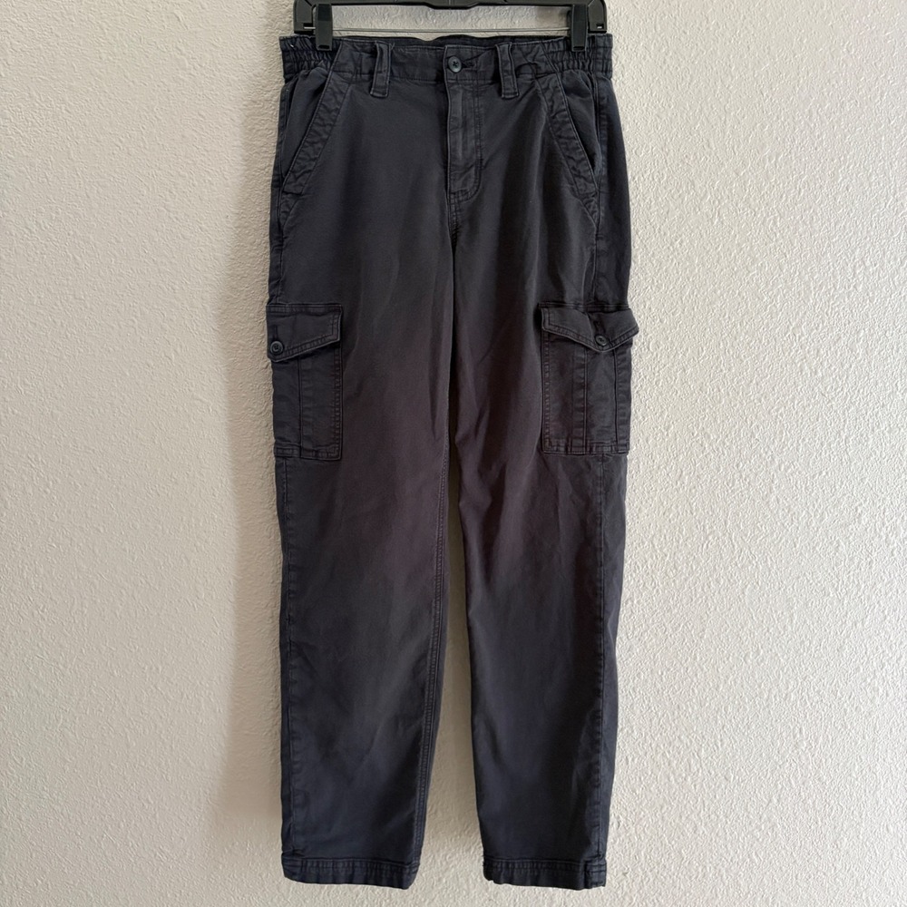 American Eagle Women's Black High Rise Straight Cargo Pants 6